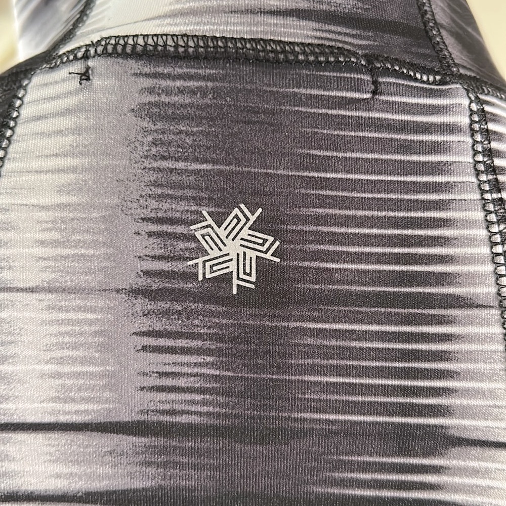 TekGrear - Drytex woman’s Black and Gray Striped Zip-Up Athletic jacket size XL - Picture 7 of 12
